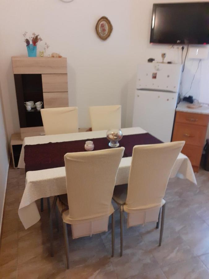 Iva Apartments Šilo Exteriör bild